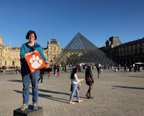 France: Eva Nance \u201989 visited the Louvre in Paris while traveling on sabbatical.